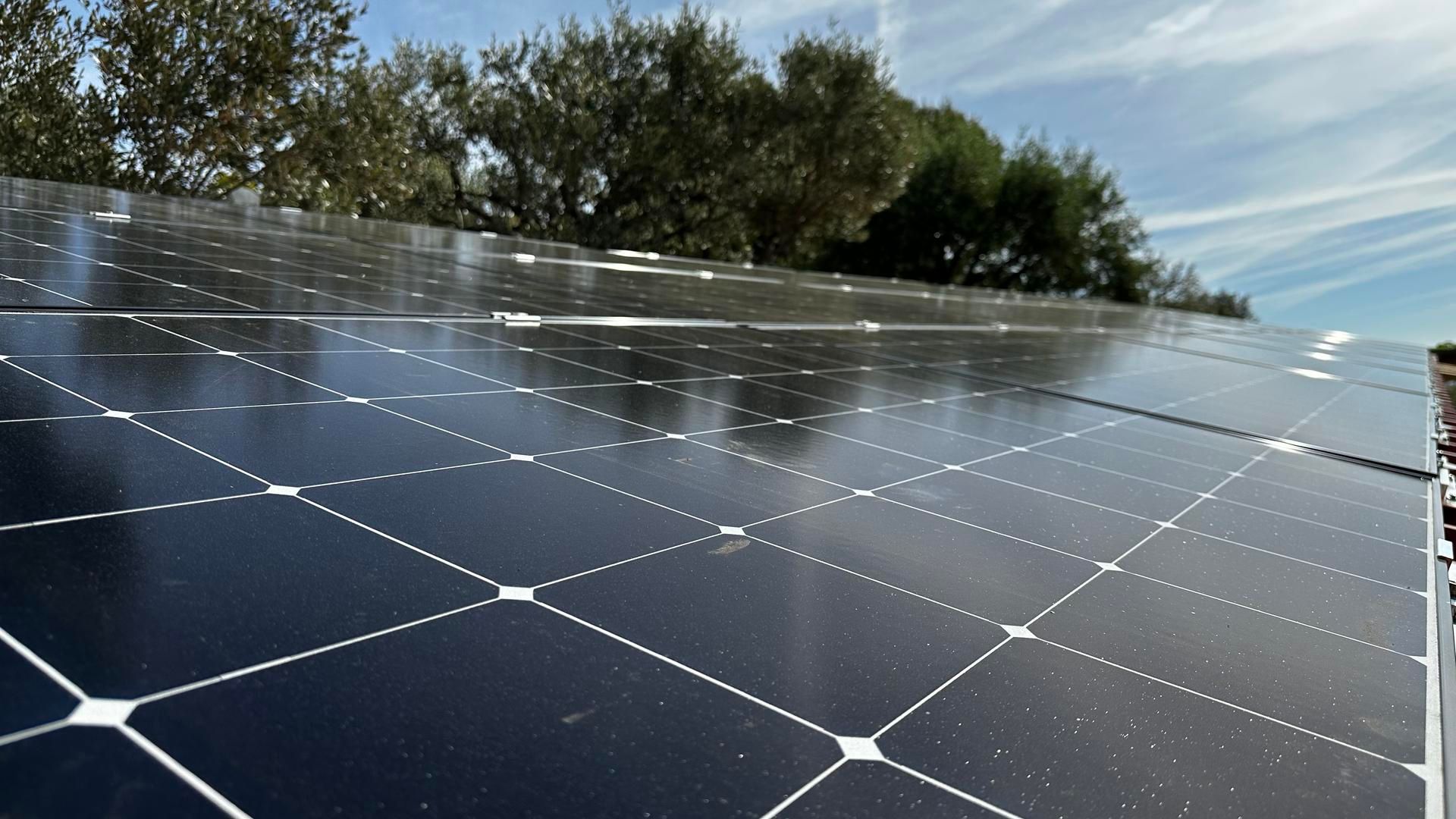 découvrez des installateurs photovoltaïques professionnels à la ciotat pour une transition énergétique efficace. profitez d'énergies renouvelables avec des solutions sur mesure adaptées à vos besoins. contactez-nous dès aujourd'hui pour un devis gratuit !
