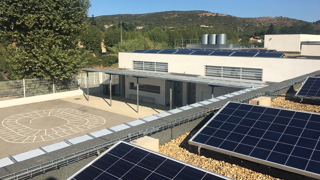 découvrez un installateur photovoltaïque rge à angers, spécialisé dans l'installation de panneaux solaires pour une énergie renouvelable et économique. profitez de notre expertise pour optimiser votre consommation d'énergie et réaliser des économies sur vos factures avec des solutions écologiques adaptées à vos besoins.