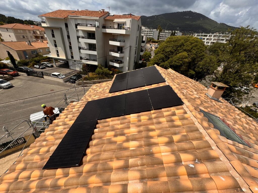 découvrez notre service d'installation photovoltaïque à toulon, spécialisé dans les solutions solaires adaptées à vos besoins. profitez d'une énergie propre et durable tout en réduisant vos factures d'électricité. contactez-nous dès aujourd'hui pour une estimation gratuite !