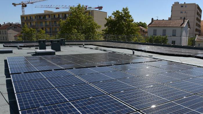découvrez nos services d'installation photovoltaïque à trévoux. profitez d'une énergie solaire optimisée grâce à notre expertise et à des solutions adaptées à vos besoins. contactez-nous pour un devis personnalisé !