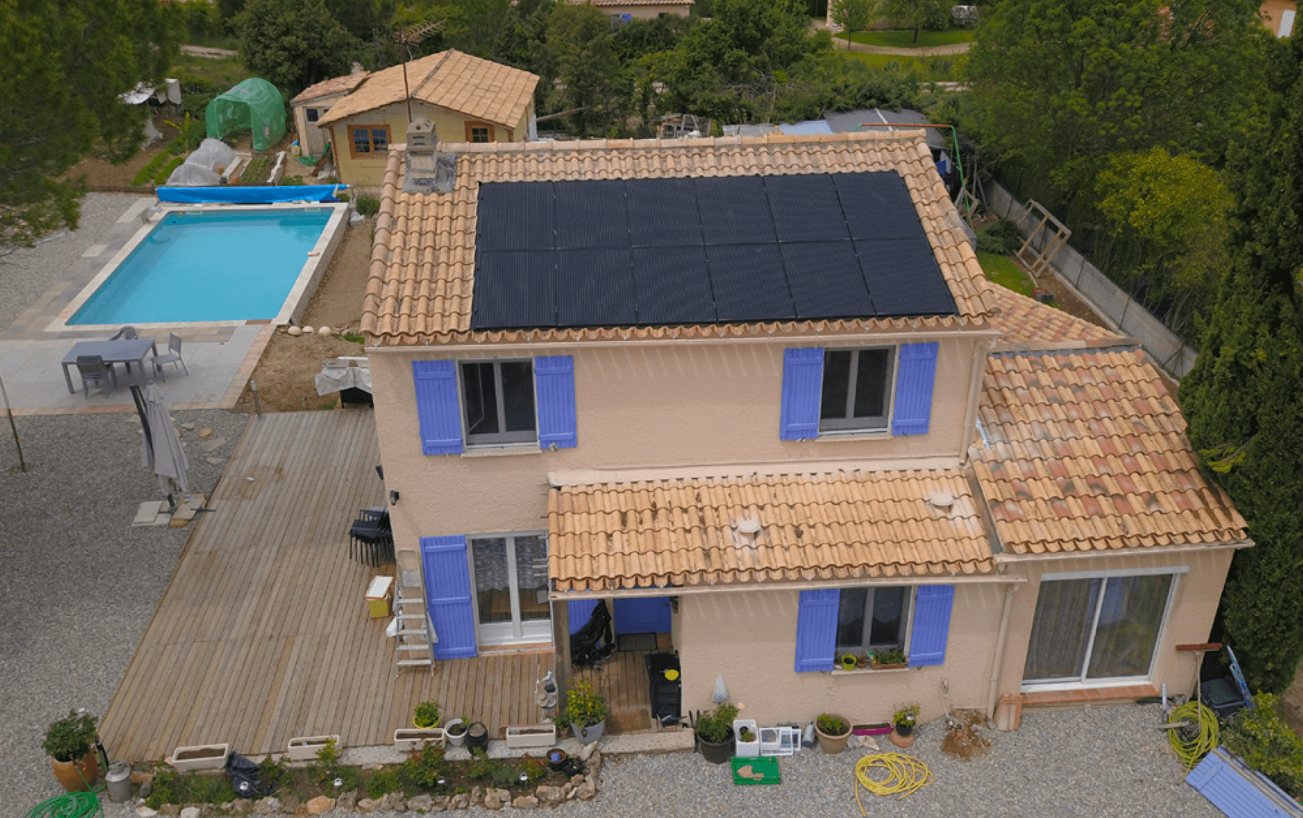 découvrez nos services d'installation de systèmes photovoltaïques dans le var. profitez d'une énergie renouvelable durable et de solutions adaptées à vos besoins énergétiques. contactez-nous pour un devis personnalisé et commencez à économiser sur vos factures d'électricité.