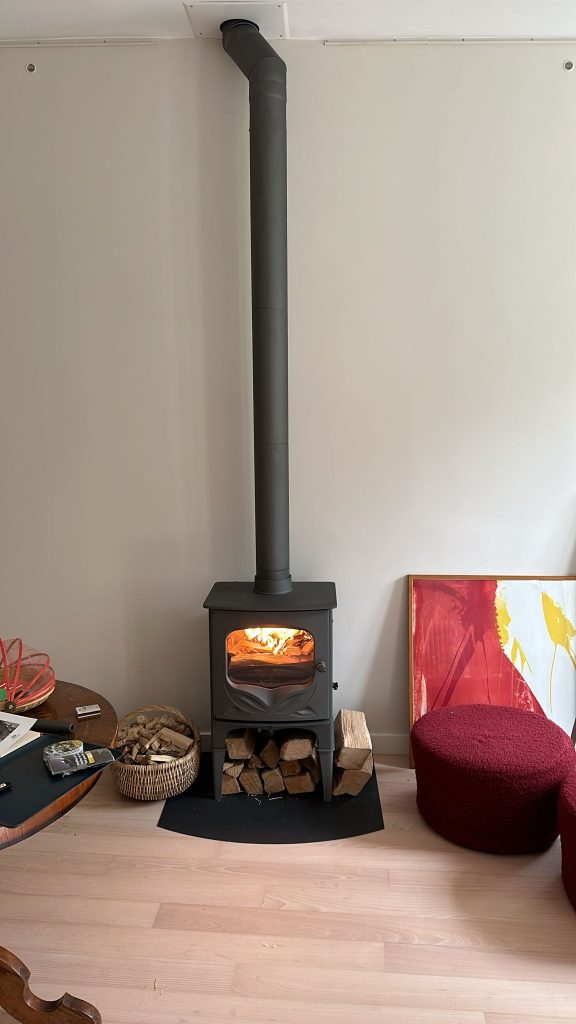 découvrez nos services d'installation de poêles à bois dans le département 66. profitez d'une expertise locale pour un chauffage efficace et écologique, adapté à vos besoins. contactez-nous dès aujourd'hui pour un devis personnalisé!