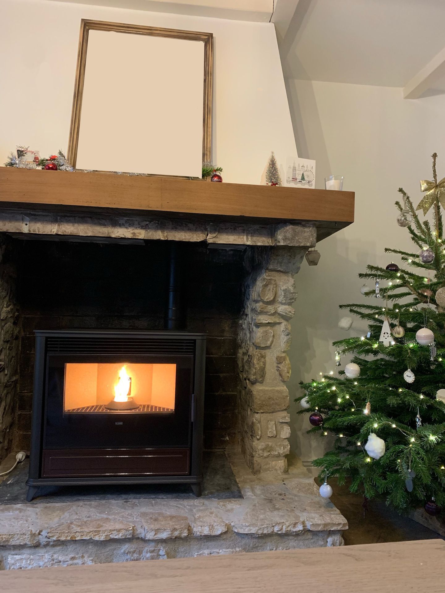 découvrez notre service d'installation de poêles à bois dans l'aude. profitez d'une chaleur agréable tout en faisant des économies d'énergie. contactez nos experts pour un devis personnalisé et un accompagnement dans le choix de votre équipement.