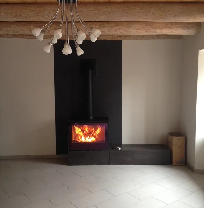 découvrez notre service d'installation de poêles à bois dans la région du 43. profitez d'une chaleur écologique et économique grâce à des professionnels expérimentés. contactez-nous pour un devis personnalisé!