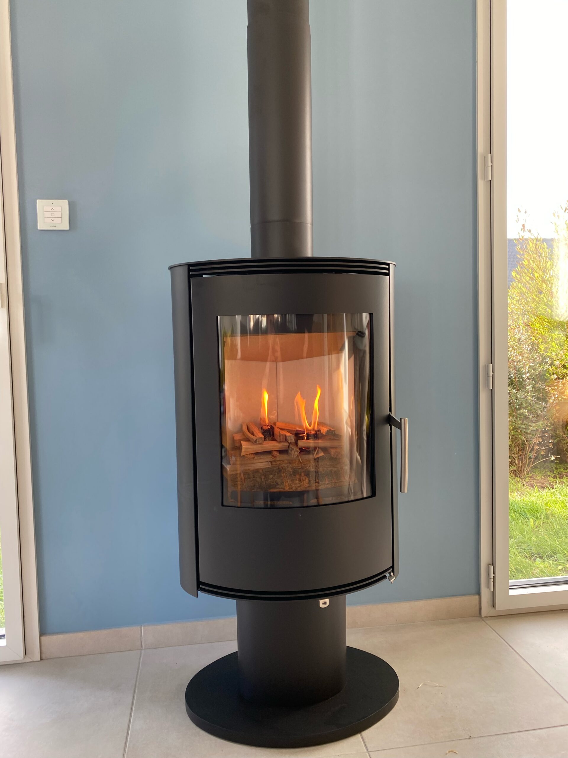 découvrez notre service d'installation de poêles à bois dans le département 56. profitez d'une chaleur confortable et d'une ambiance chaleureuse avec nos experts qualifiés, prêts à vous conseiller et à garantir une installation sécurisée et efficace.