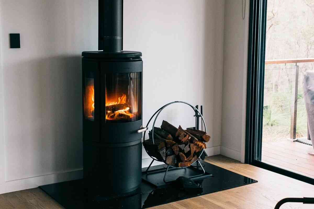 découvrez notre service d'installation de poêles à bois à limoges. profitez d'une chaleur réconfortante et d'une ambiance chaleureuse dans votre maison grâce à nos experts qualifiés. contactez-nous dès aujourd'hui pour un devis personnalisé et un savoir-faire local.