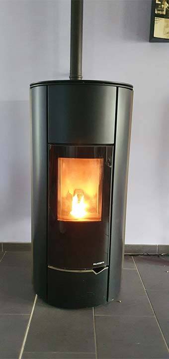 découvrez notre service d'installateur de poêles à granulés à bernay. profitez d'une installation professionnelle pour optimiser votre confort thermique tout en réalisant des économies d'énergie. contactez-nous dès maintenant pour un devis personnalisé.