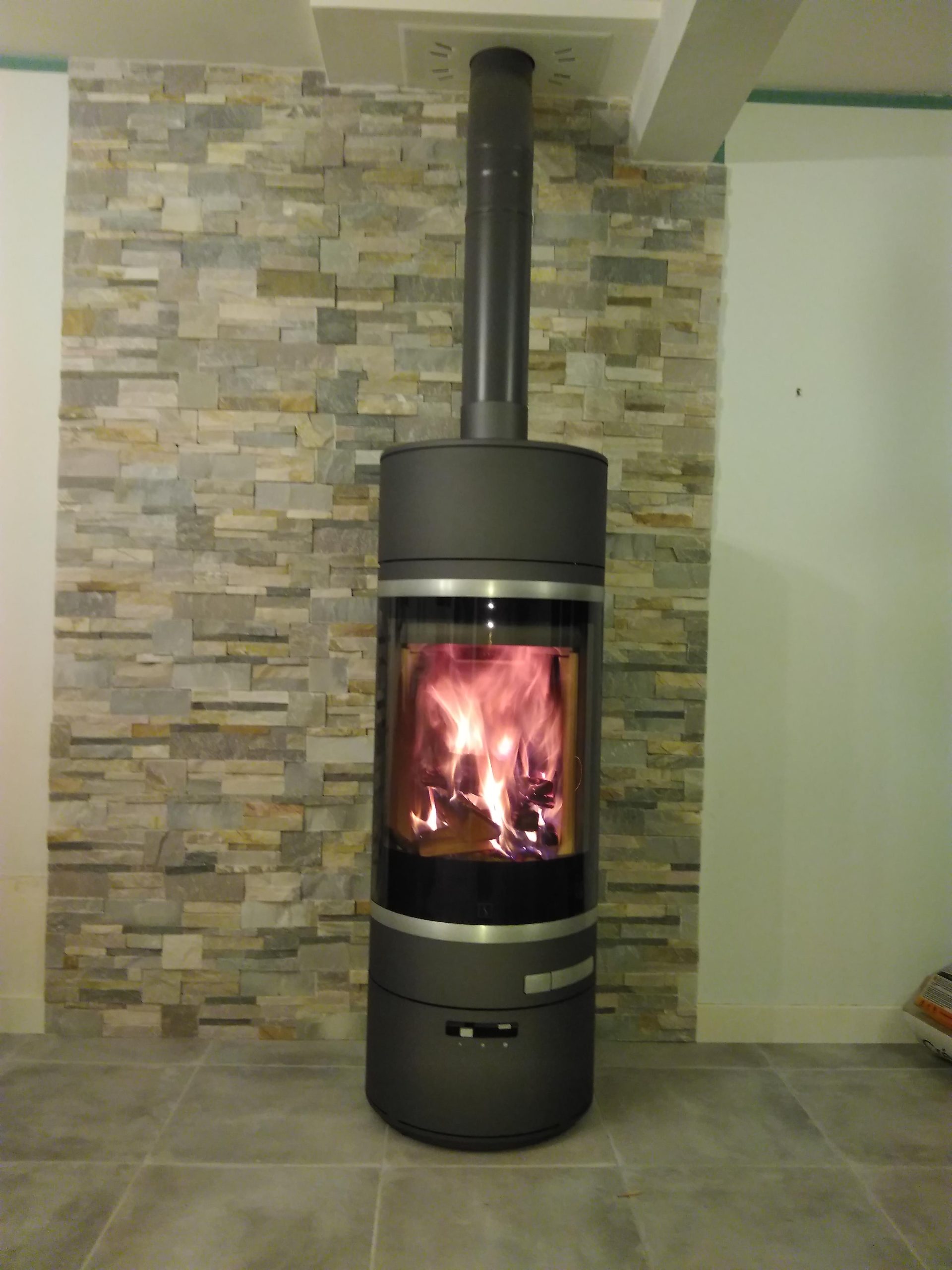 découvrez nos services d'installation de poêles à granulés à bourges. profitez d'une chaleur confortable et économique grâce à nos experts qualifiés. contactez-nous pour un devis personnalisé et transformez votre intérieur avec efficacité.