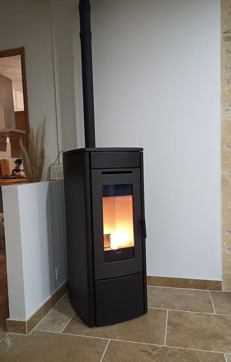 découvrez nos services d'installation de poêles à granulés en drôme. profitez d'une chaleur confortable et d'une solution énergétique économique avec des installations réalisées par des professionnels qualifiés. contactez-nous dès aujourd'hui pour un devis personnalisé !