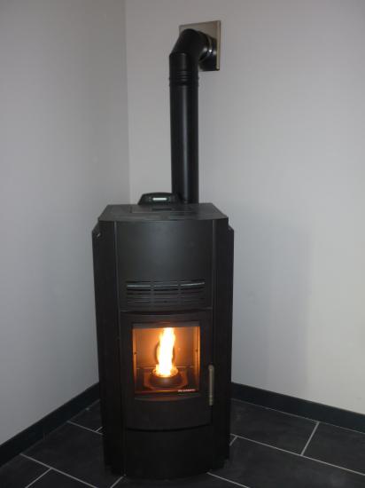 découvrez nos services d'installation de poêles à granulés dans le var. profitez d'un chauffage économique et écologique adapté à votre maison. contactez nos experts pour un devis personnalisé!