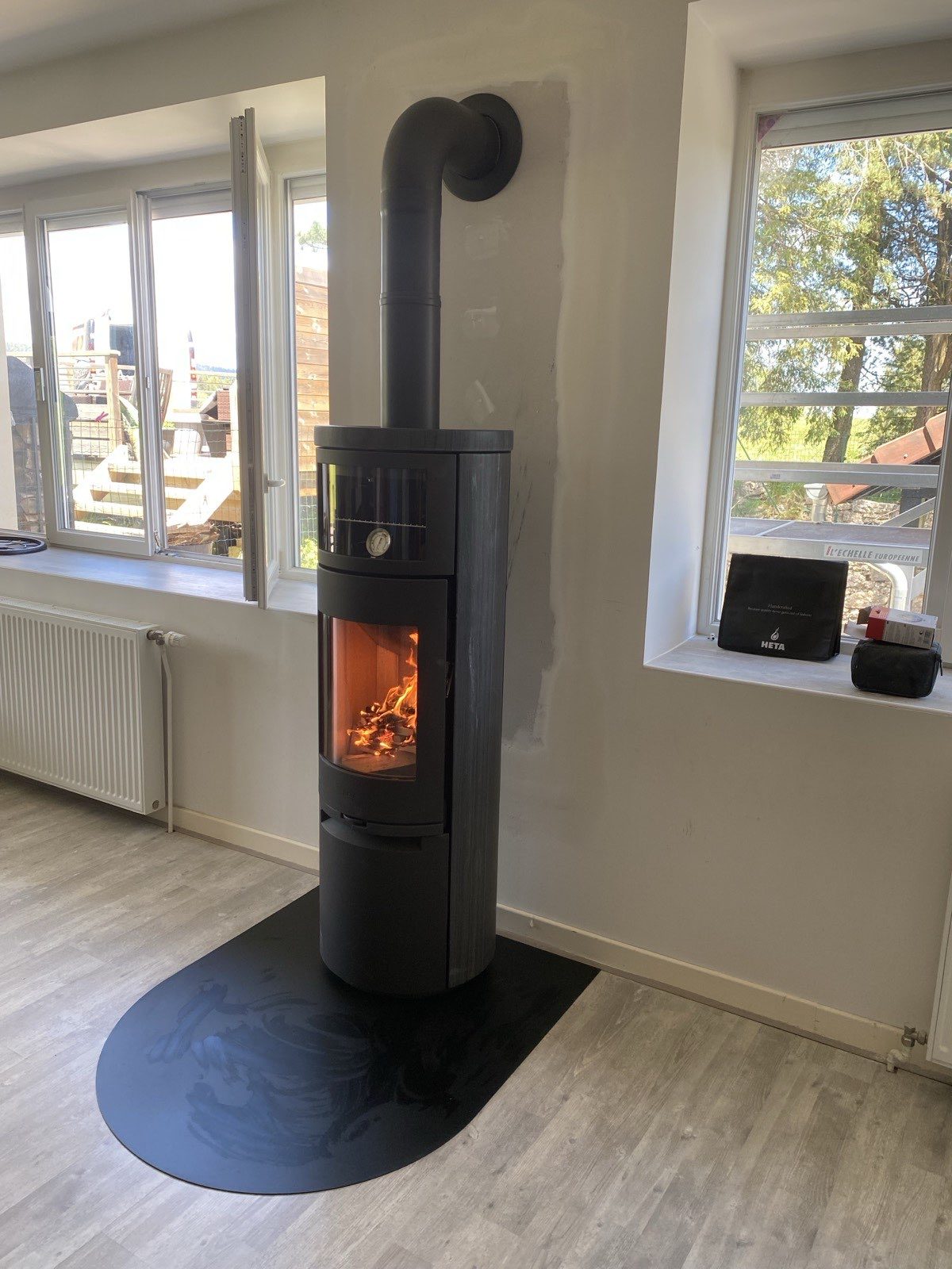 découvrez notre service d'installation de poêles jura, garantissant une chaleur agréable et un confort optimal dans votre intérieur. faites le choix de l'expertise pour un chauffage efficace et esthétique !