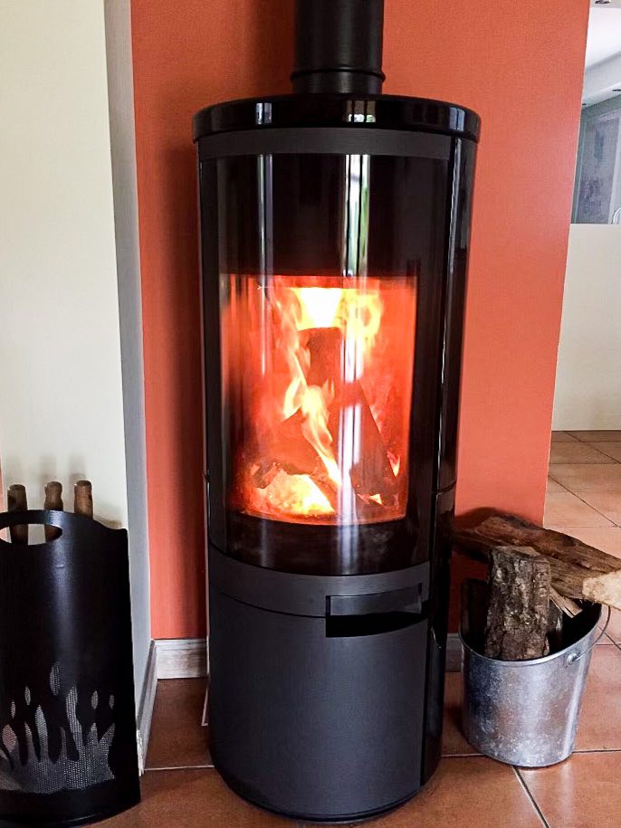 à la recherche d'un installateur de poêle à toulouse ? notre équipe de professionnels qualifiés vous accompagne pour une installation sécurisée et adaptée à vos besoins. profitez d'un confort thermique optimal et d'une ambiance chaleureuse dans votre foyer.