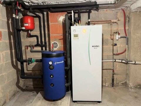découvrez nos services d'installation de pompes à chaleur air-eau, pour un confort thermique optimal et des économies d'énergie. faites confiance à nos experts pour une installation rapide et efficace.