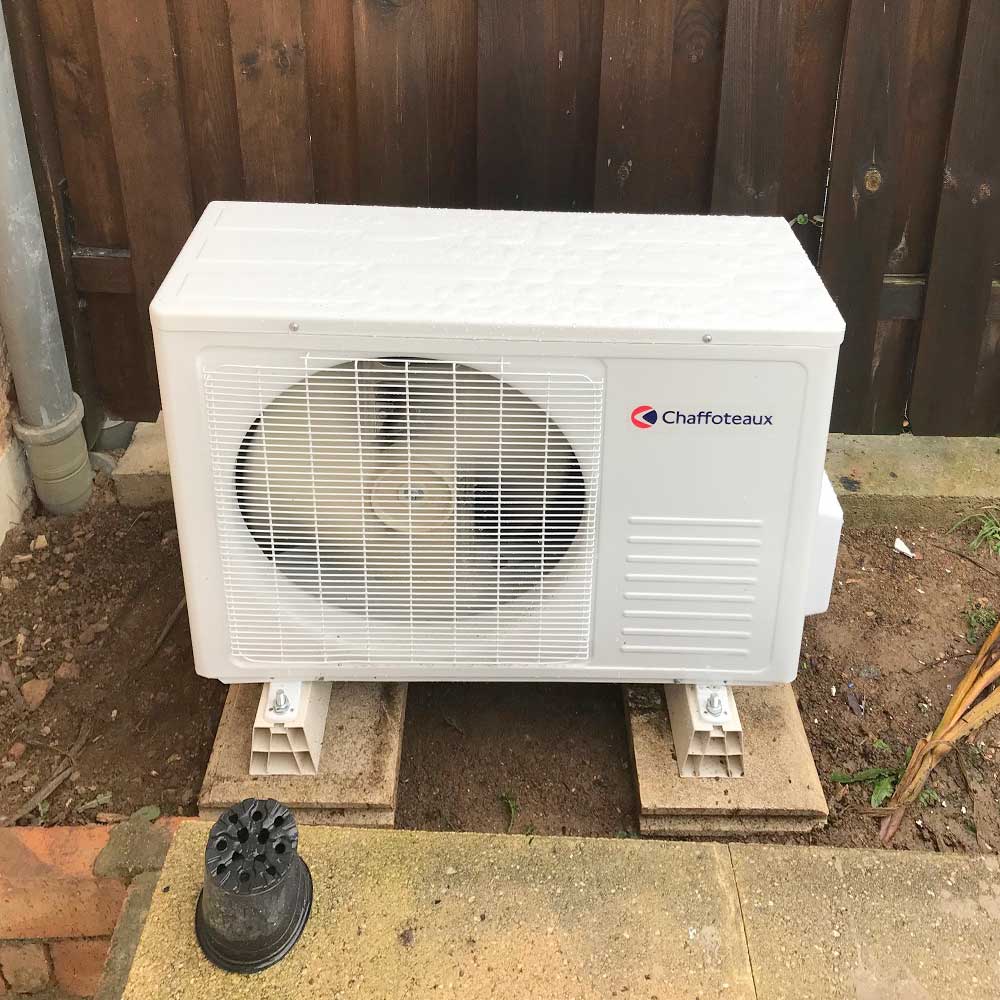 découvrez nos services d'installation de pompes à chaleur à périgueux. profitez d'une solution éco-énergétique pour votre chauffage avec des professionnels expérimentés, garantissant un confort optimal tout en réduisant vos factures d'énergie.