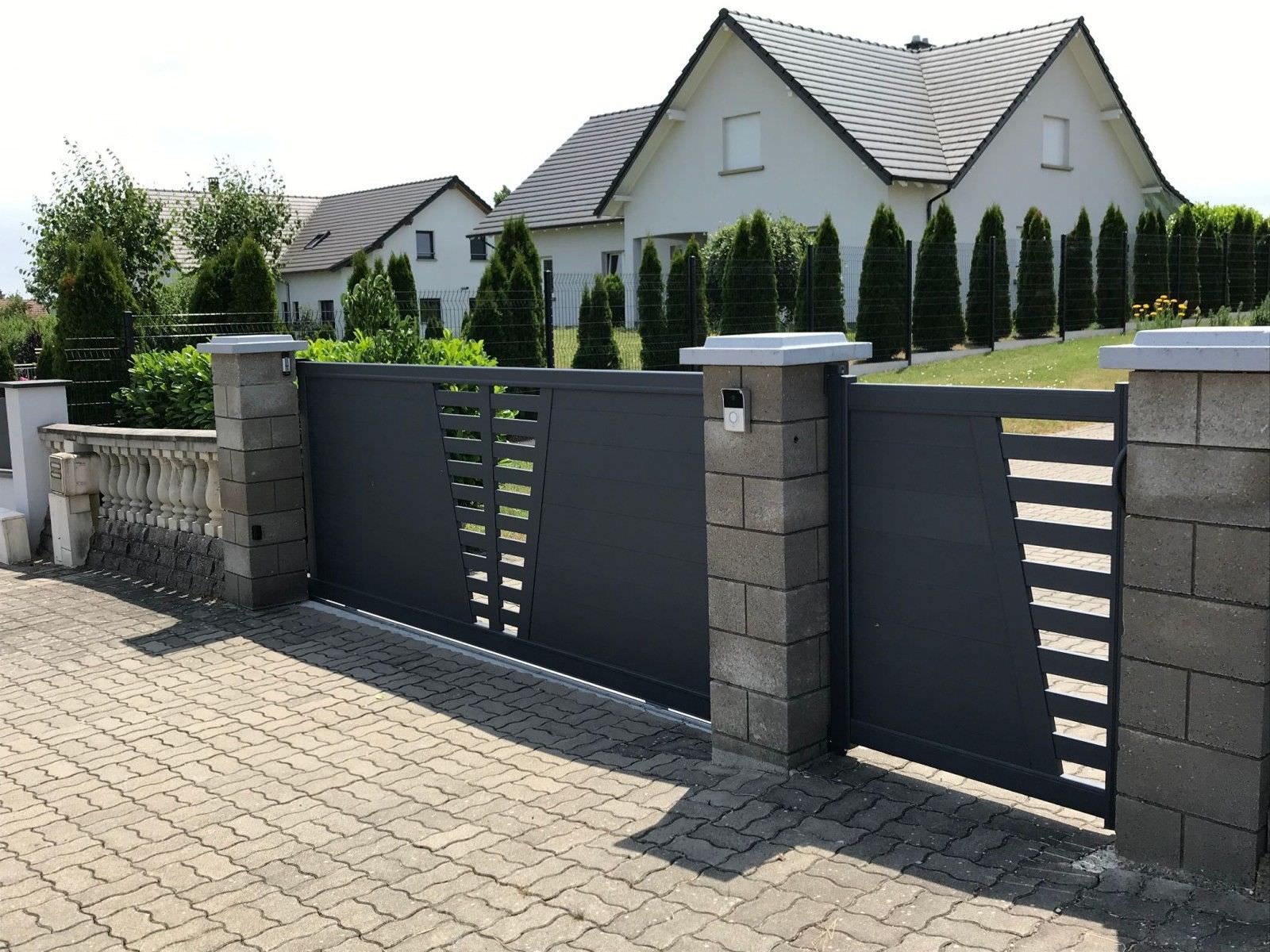 découvrez nos services d'installation de portails coulissants, alliant sécurité et esthétique pour votre propriété. profitez de l'expertise de nos installateurs qualifiés pour un ouvrage durable et parfaitement adapté à vos besoins.