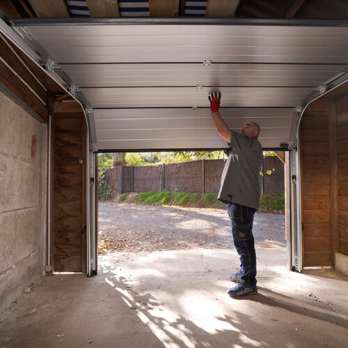 découvrez nos services d'installation de portes sur mesure, alliant qualité et esthétique. nos experts vous garantissent un travail soigné et des conseils adaptés à vos besoins. contactez-nous pour un devis personnalisé!