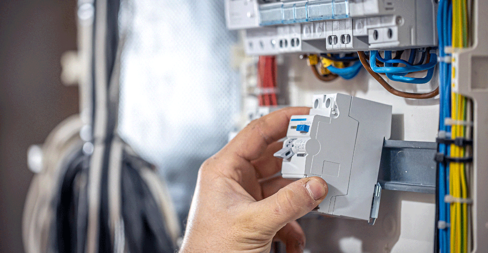 découvrez nos services d'installation de recharge pour véhicules électriques à pau. profitez d'une installation rapide, sécurisée et professionnelle pour vos bornes de recharge, avec des solutions adaptées à vos besoins.