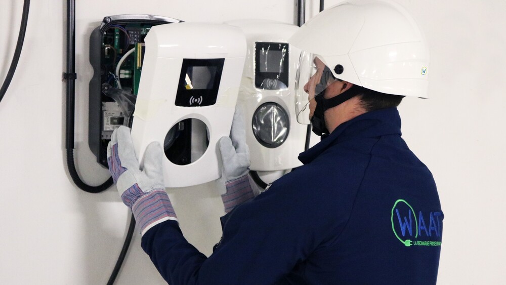 découvrez nos services d'installateur de recharge, spécialisés dans l'installation de bornes de recharge pour véhicules électriques. profitez d'une expertise professionnelle pour une solution personnalisée et adaptée à vos besoins énergétiques.