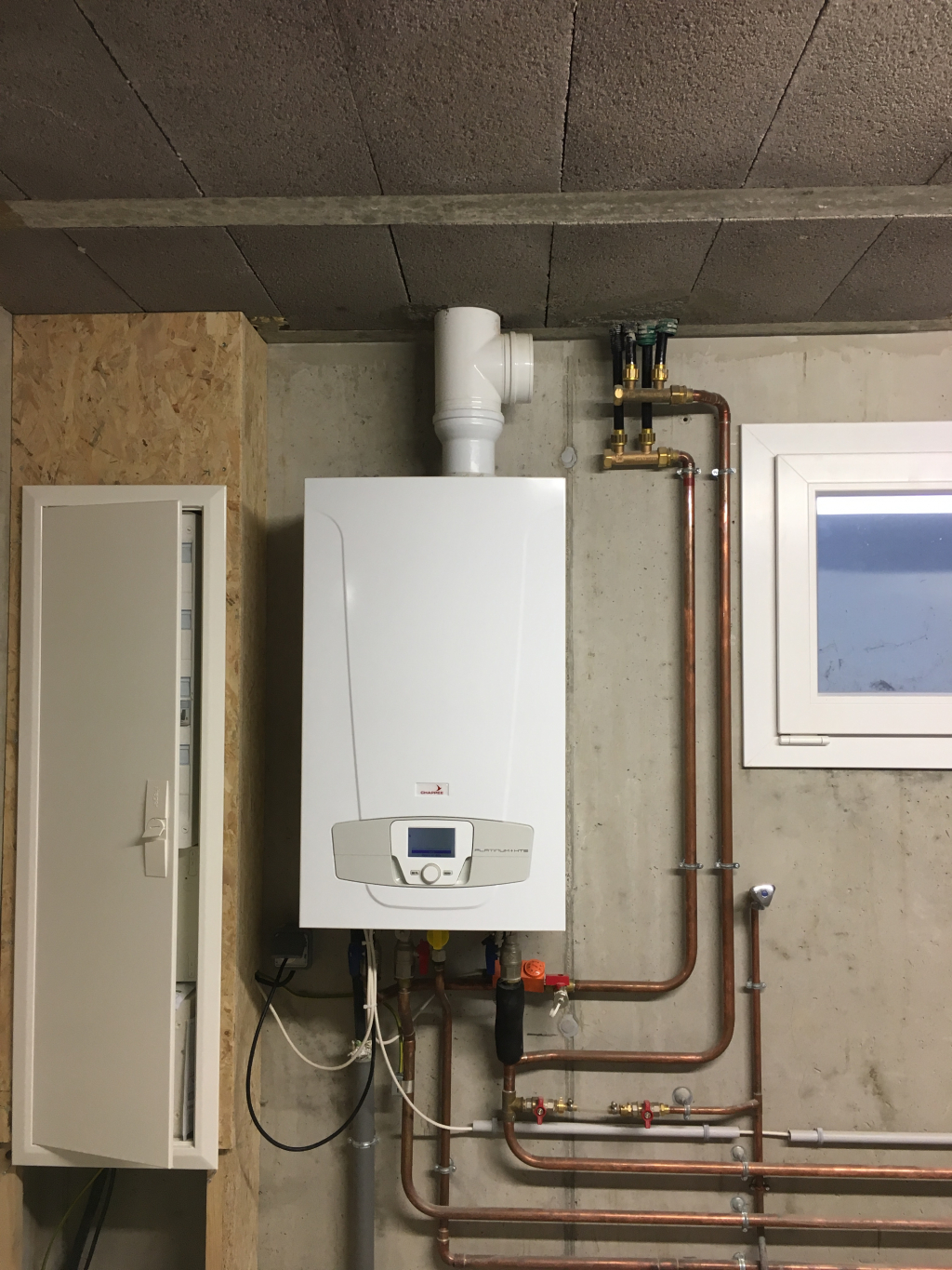 découvrez nos services d'installation remeha, spécialisés dans les systèmes de chauffage efficaces et durables. nos installateurs certifiés garantissent une mise en place professionnelle et un service après-vente de qualité pour un confort optimal dans votre foyer.