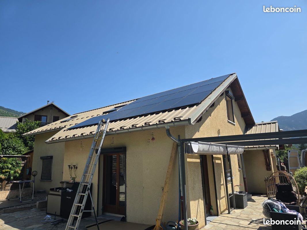 découvrez des installateurs rge spécialisés dans l'installation de panneaux photovoltaïques. profitez d'une énergie verte et d'aides financières grâce à des experts certifiés pour vos projets photovoltaïques.