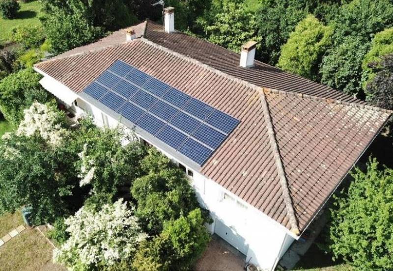 découvrez nos services d'installation de panneaux solaires certifiés rge dans le tarn-et-garonne. profitez d'une expertise reconnue pour optimiser votre production d'énergie renouvelable tout en bénéficiant d'aides financières. contactez-nous dès aujourd'hui pour un devis personnalisé et contribuez à la transition énergétique.