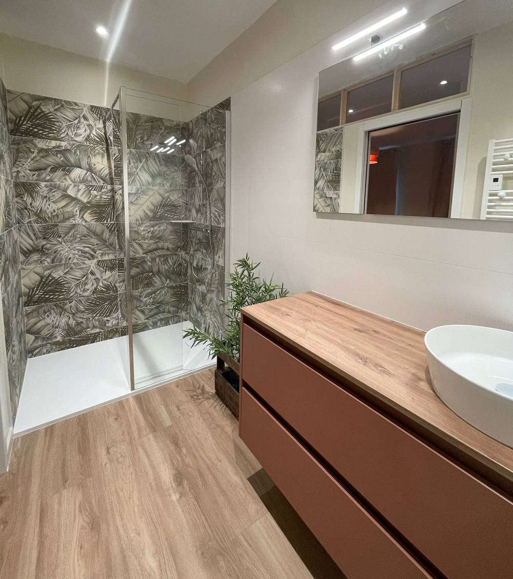 besoin d'un expert pour l'installation de votre salle de bain dans le département 22 ? découvrez nos services de qualité et bénéficiez d'une transformation sur mesure, alliant confort et esthétisme. contactez-nous pour un devis gratuit !