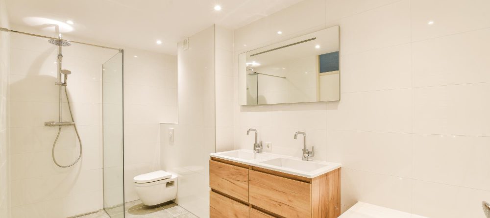 découvrez nos services professionnels d'installateur de salle de bain dans le haut-rhin (68). transformez votre espace avec des aménagements sur mesure, une qualité exceptionnelle et un accompagnement personnalisé pour tous vos projets de rénovation.