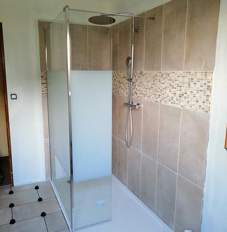 découvrez nos services d'installation de salles de bain à abbeville. faites confiance à nos experts pour transformer votre espace en un lieu moderne et fonctionnel. contactez-nous pour un devis personnalisé.