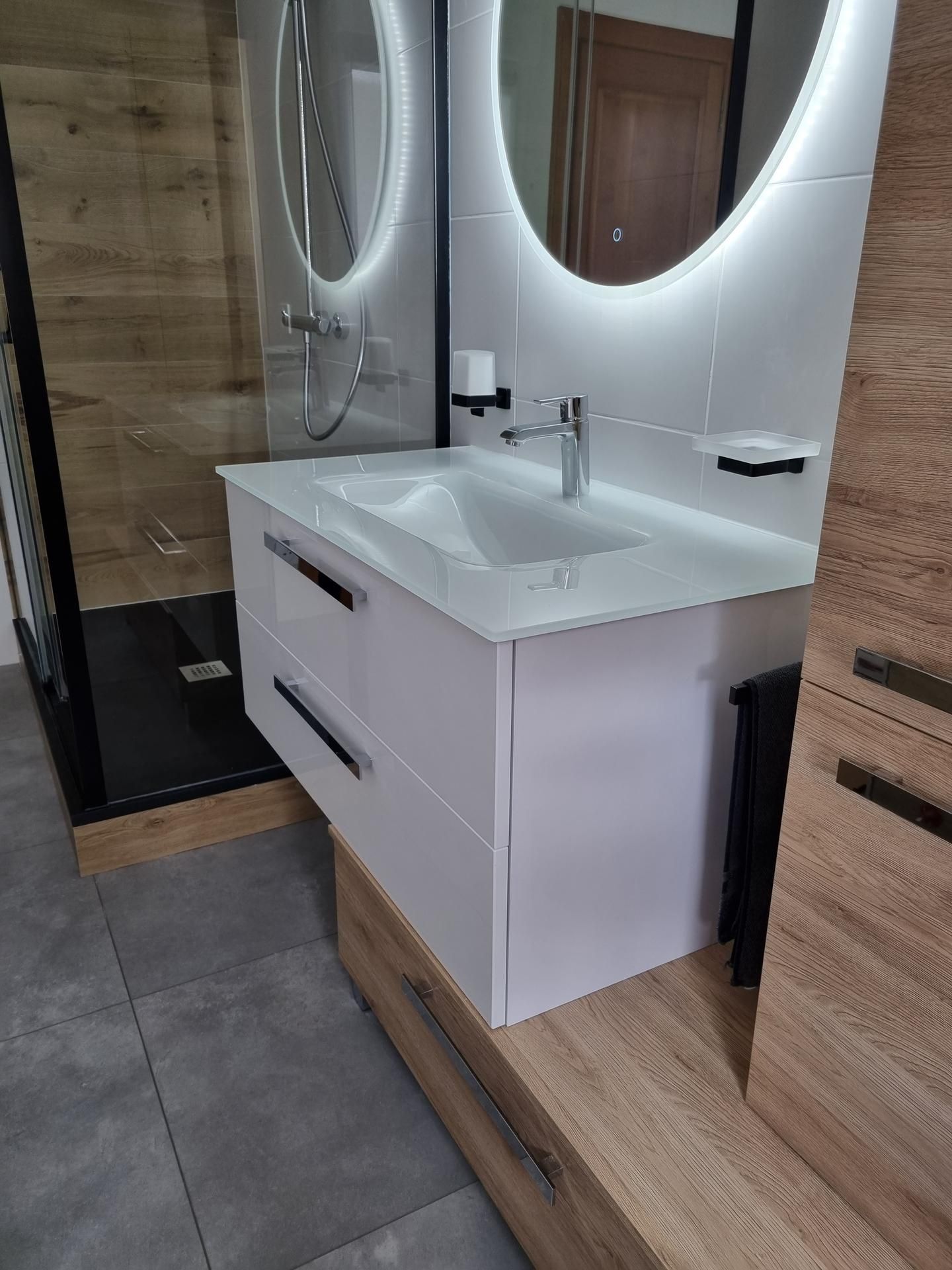 vous recherchez un installateur de salle de bain à calais ? notre équipe d'experts vous accompagne dans la conception et l'aménagement de votre espace bain, avec une large gamme de choix et des services personnalisés. contactez-nous pour un devis gratuit !