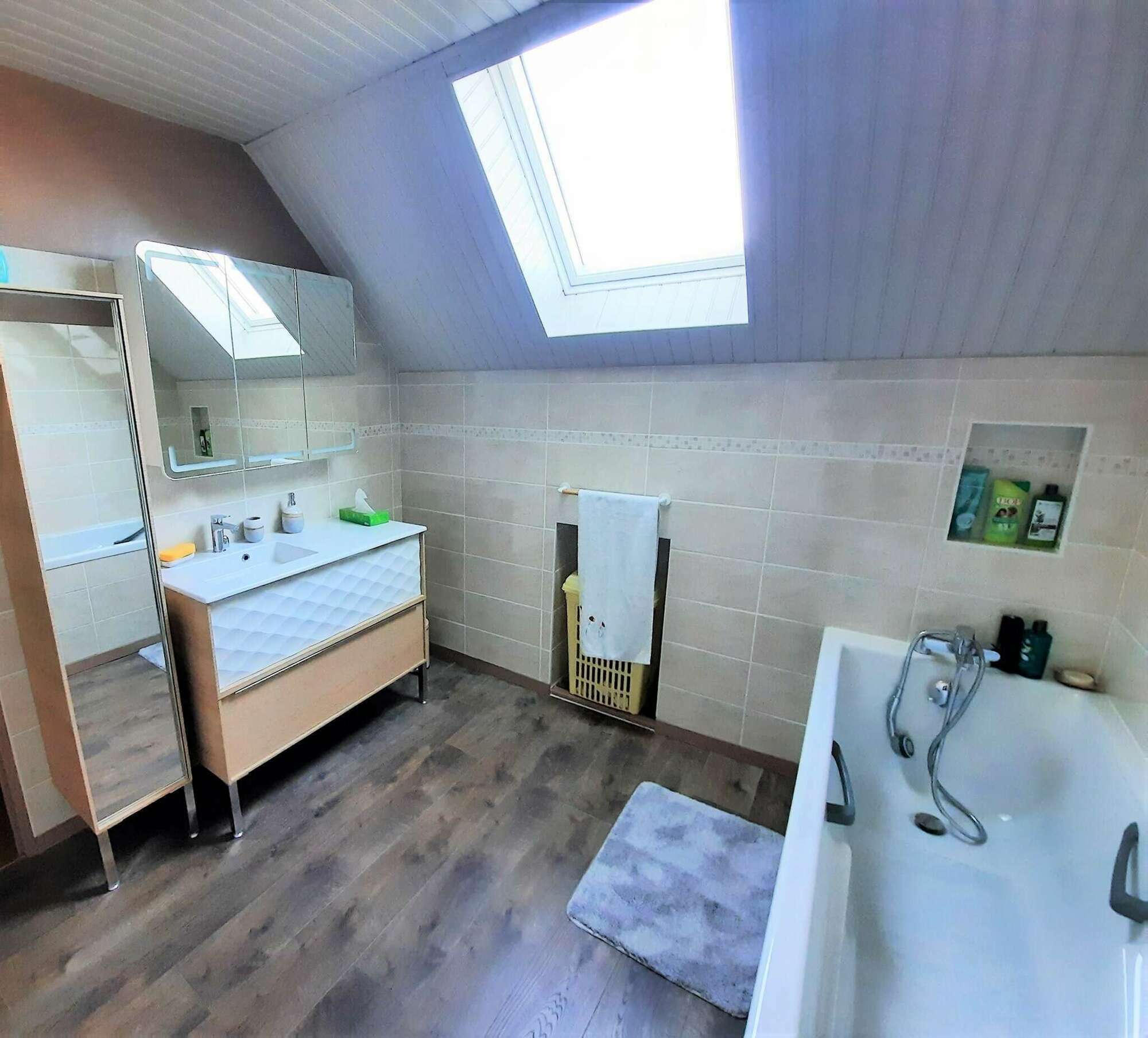 découvrez notre service d'installateur de salle de bain au havre, spécialisé dans la création d'espaces élégants et fonctionnels. bénéficiez de notre expertise pour transformer votre salle de bain en un lieu de détente moderne et adapté à vos besoins. contactez-nous dès aujourd'hui pour un devis personnalisé !