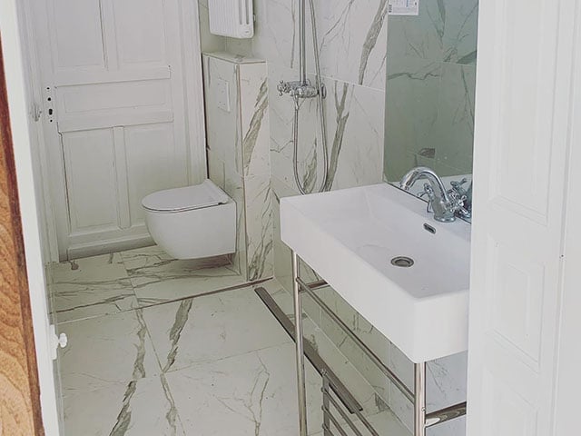 découvrez nos services d'installation de salle de bain à lille. profitez d'un aménagement sur mesure, adapté à votre style et vos besoins. nos experts vous accompagnent dans chaque étape pour transformer votre espace en un véritable havre de paix. contactez-nous dès maintenant !