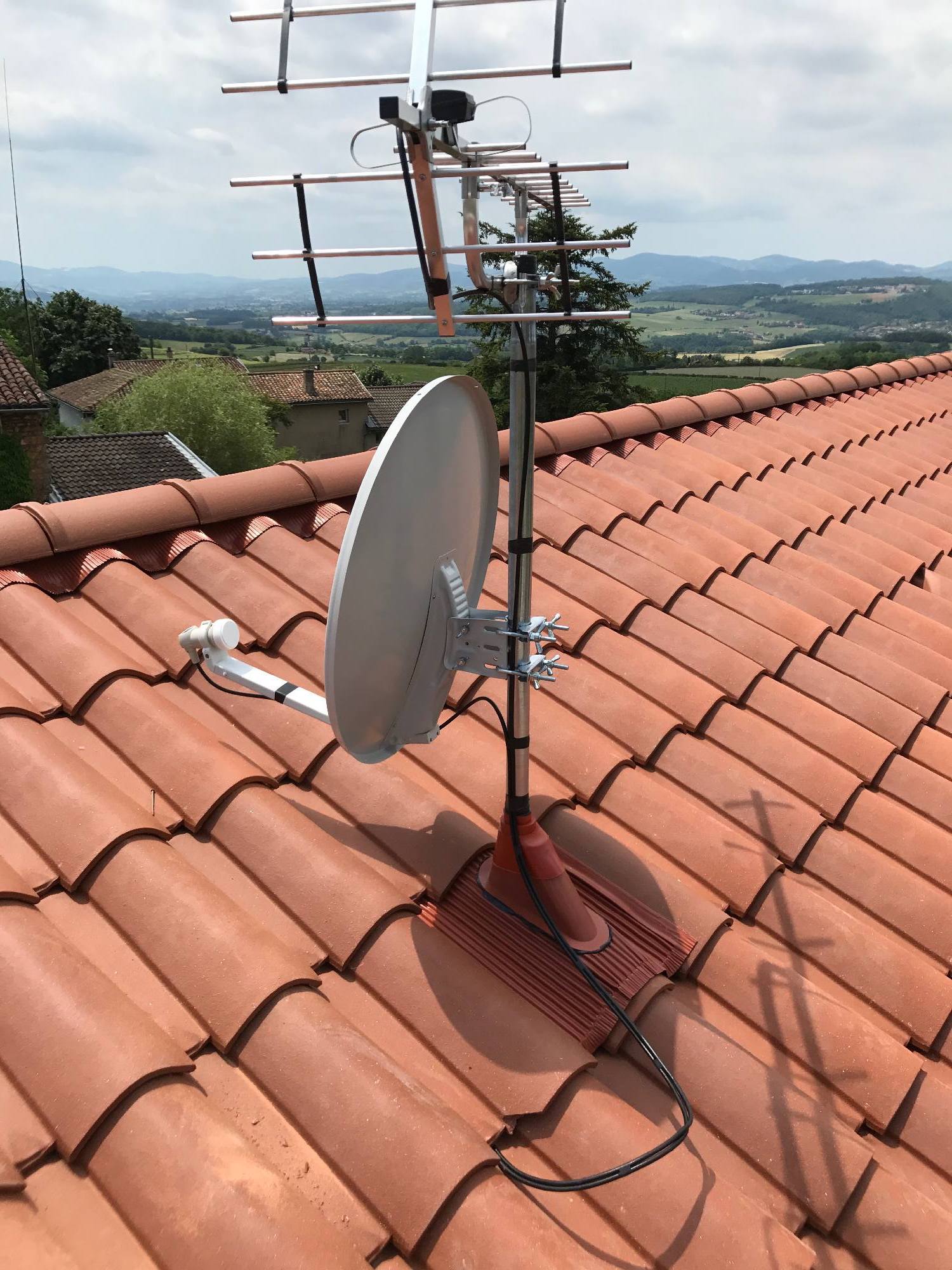 découvrez nos services d'installation de satellites, offrant des solutions sur mesure pour votre accès à la télévision et à internet. profitez d'une connexion fiable et d'une couverture étendue grâce à nos experts certifiés.