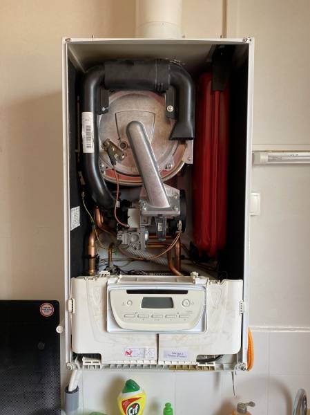 découvrez notre service d'installation saunier duval, spécialiste en solutions de chauffage, chaudière et chauffe-eau. profitez d'une expertise reconnue pour un confort optimal et des économies d'énergie garanties.