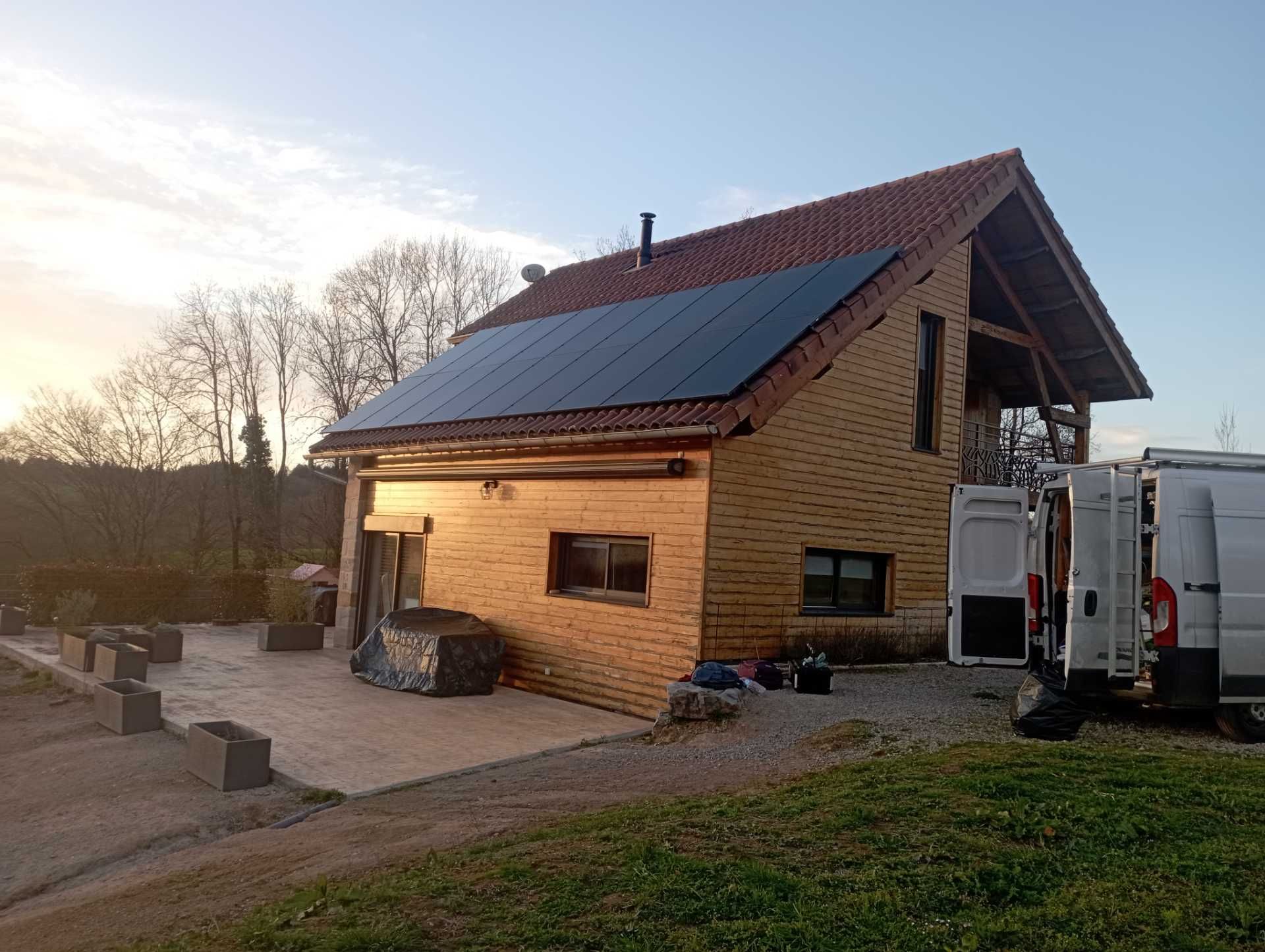 découvrez nos services d'installation de panneaux solaires dans le département 13. profitez de solutions écologiques et économiques pour votre maison avec des experts en énergie solaire.