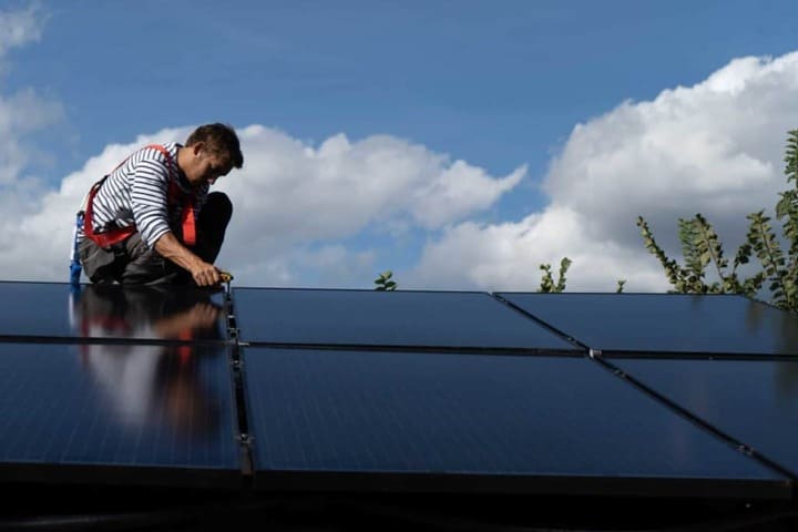 découvrez nos services d'installation de panneaux solaires, agréés par edf. profitez d'une énergie renouvelable et durable tout en bénéficiant de l'expertise de nos installateurs certifiés. rejoignez la transition énergétique dès aujourd'hui !