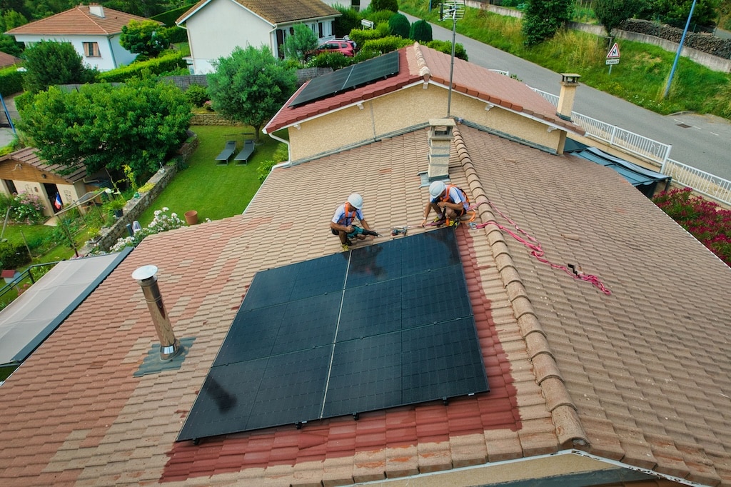 découvrez notre service d'installation de panneaux solaires à dunkerque. nous proposons des solutions adaptées pour optimiser votre consommation d'énergie tout en respectant l'environnement. profitez de notre expertise locale pour un projet solaire réussi.