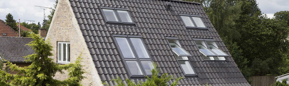 découvrez nos services d'installation de fenêtres de toit velux, garantissant une lumière naturelle et une ventilation optimale dans votre espace. faites confiance à nos experts pour une pose rapide et professionnelle, adaptée à vos besoins.