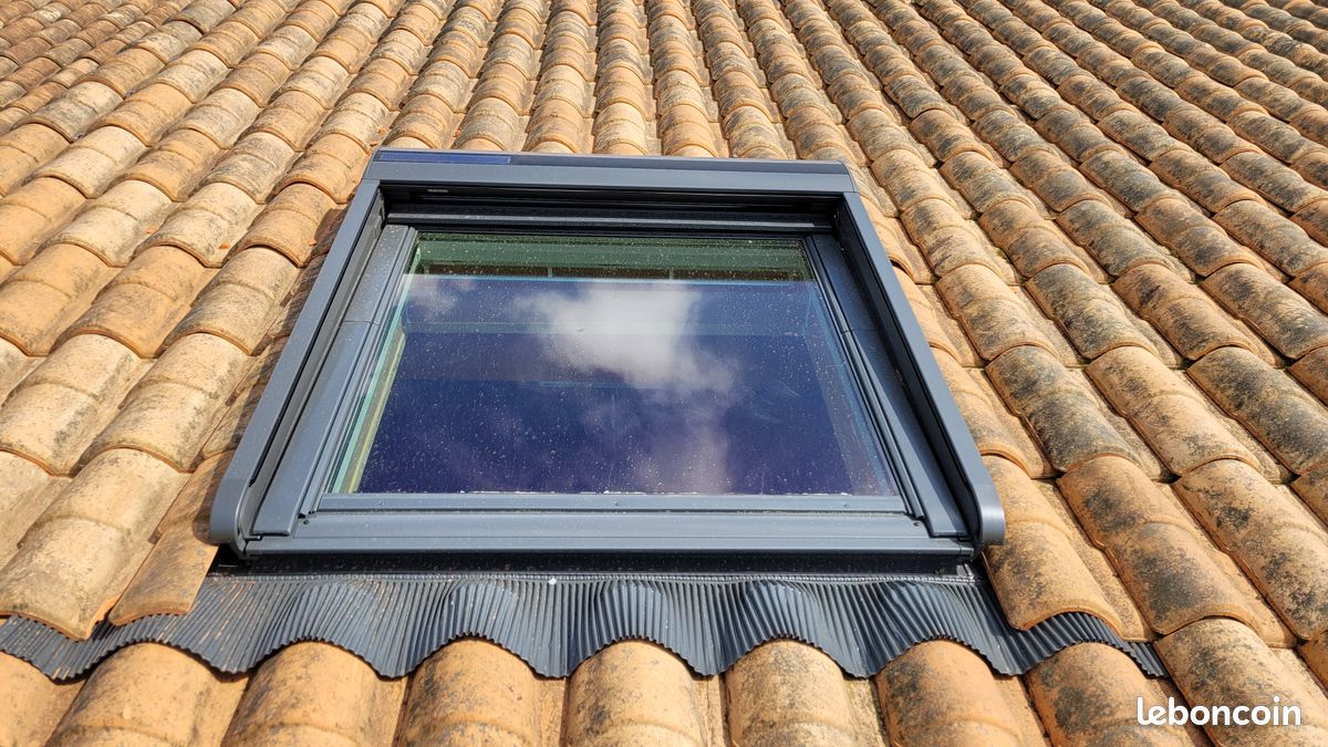 découvrez nos services d'installation de fenêtres de toit velux, garantissant une lumière naturelle et une ventilation optimale pour votre maison. faites confiance à nos experts pour un chantier rapide et soigné.