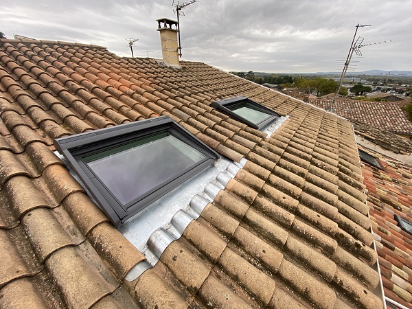découvrez nos services d'installation de fenêtres de toit velux, garantissant une luminosité naturelle et une ventilation optimale dans votre espace. faites appel à des professionnels qualifiés pour un service rapide et efficace, adapté à vos besoins.