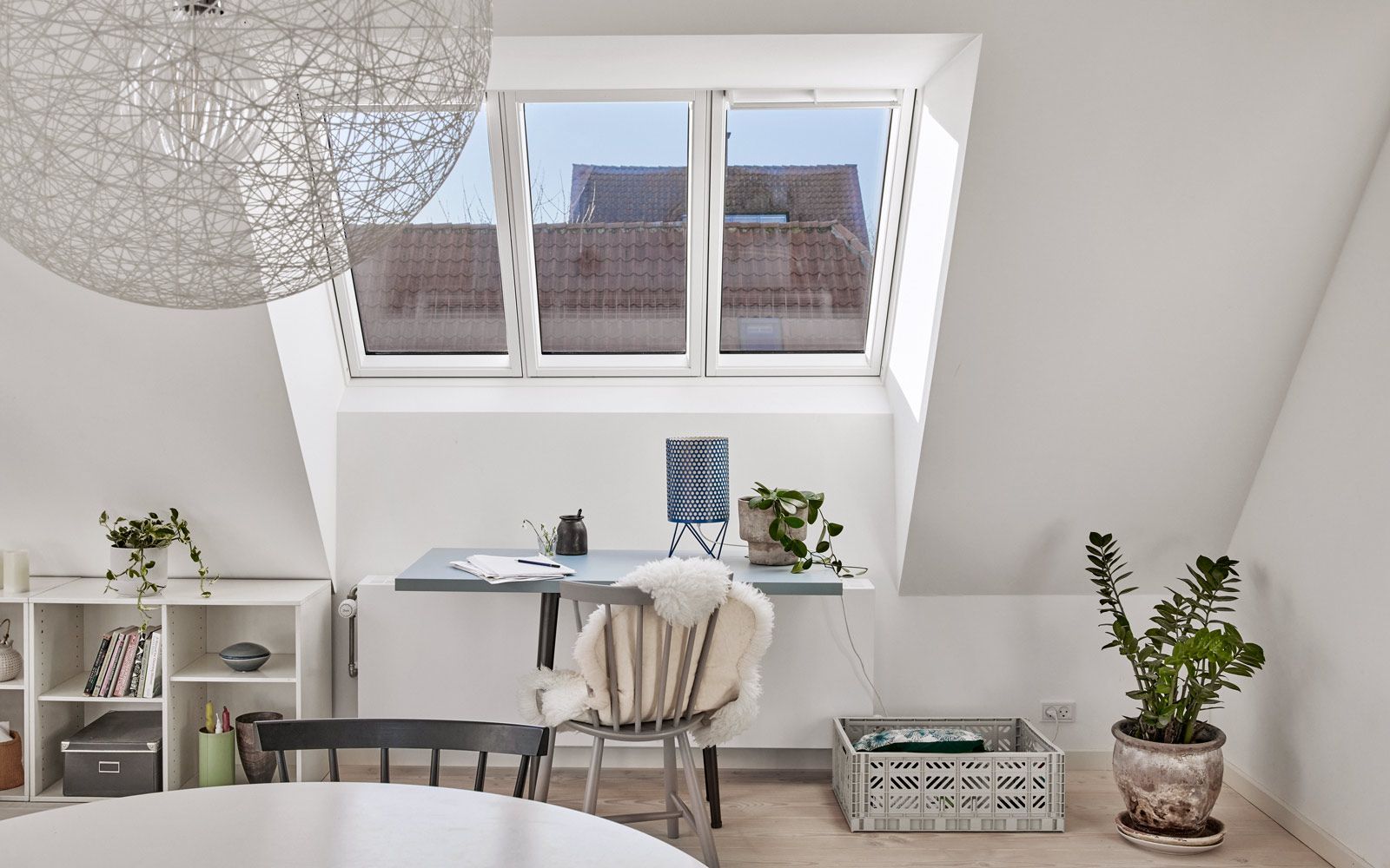 découvrez nos services d'installation de fenêtres de toit velux dans le département 91. profitez d'une expertise professionnelle pour éclairer et ventiliser votre espace avec style. contactez-nous pour un devis personnalisé!