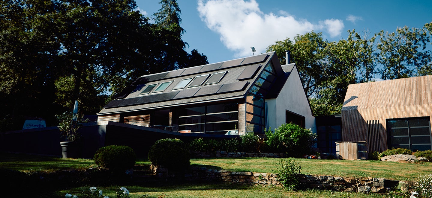 découvrez les meilleurs installateurs photovoltaïques en bretagne pour un passage à l'énergie solaire réussi. profitez d'une expertise locale, de conseils personnalisés et d'installations de qualité pour maximiser vos économies d'énergie.