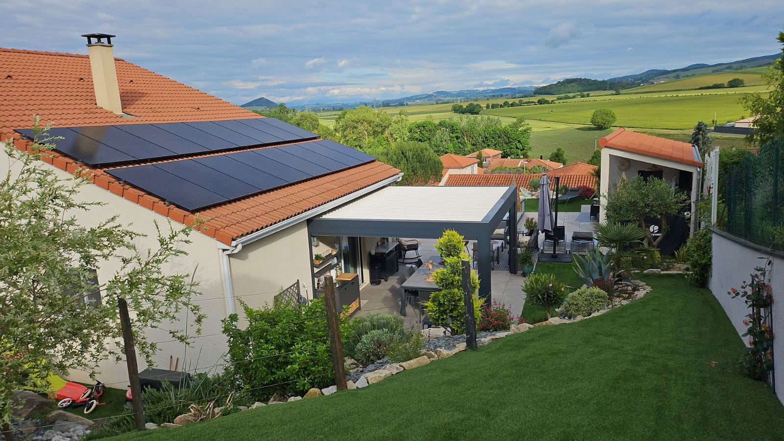 découvrez les installateurs photovoltaïques dualsun en drôme, experts en solutions solaires innovantes. profitez de l'énergie renouvelable tout en réduisant vos factures d'électricité grâce à nos produits de haute qualité. contactez-nous pour une installation sur mesure et respectueuse de l'environnement.