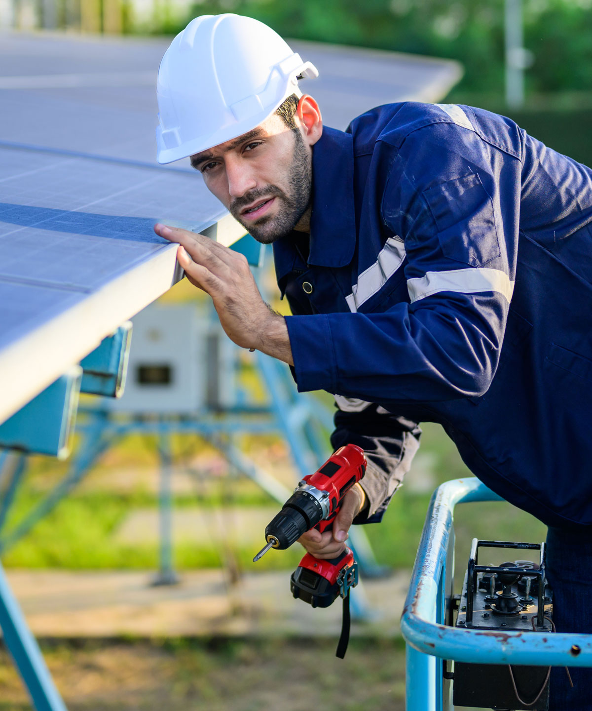 découvrez les meilleurs installateurs photovoltaïques en gironde pour transformer votre projet solaire en réalité. profitez d'une expertise locale pour une installation fiable et efficace de panneaux solaires. économisez sur votre facture d'énergie tout en préservant l'environnement.