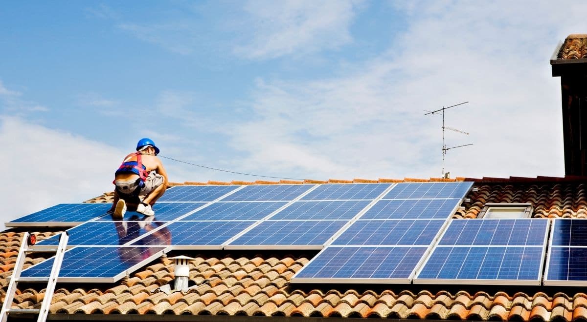 découvrez les meilleurs installateurs photovoltaïques à seraing, spécialisés dans l'installation et l'entretien de panneaux solaires. bénéficiez de conseils d'experts et d'une installation de qualité pour réduire vos factures d'énergie et contribuer à la transition énergétique.