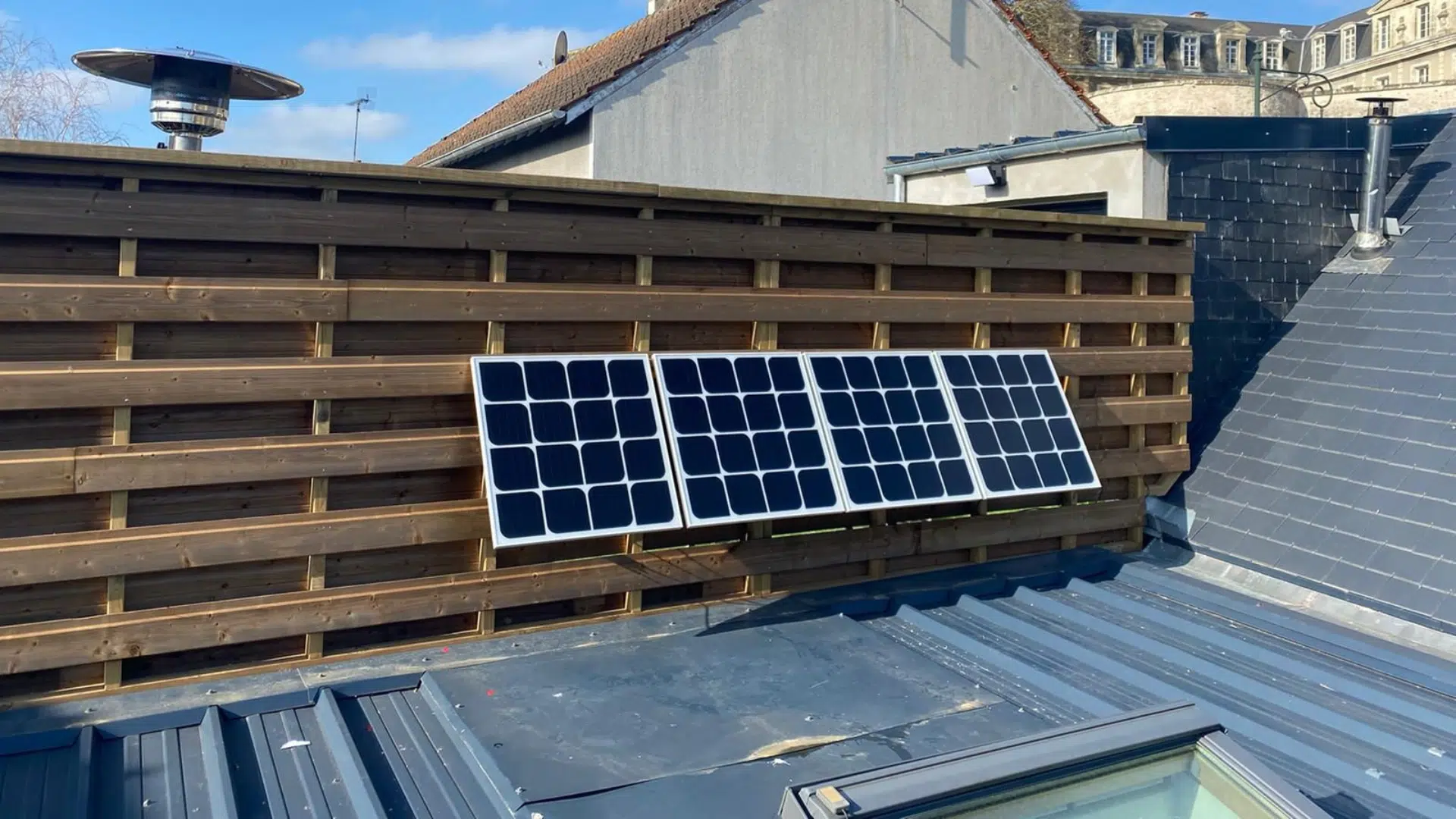 découvrez comment installer vous-même votre système photovoltaïque avec notre guide complet sur le diy. économisez sur vos factures d'électricité tout en contribuant à la protection de l'environnement grâce à une installation solaire réalisée par vos soins.