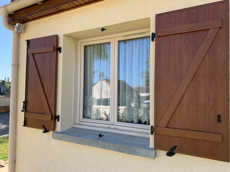découvrez nos services d'installation de volets sur mesure, alliant esthétique et sécurité pour votre maison. profitez d'une protection optimale contre les intempéries et de l'intimité, tout en ajoutant une touche moderne à votre façade.
