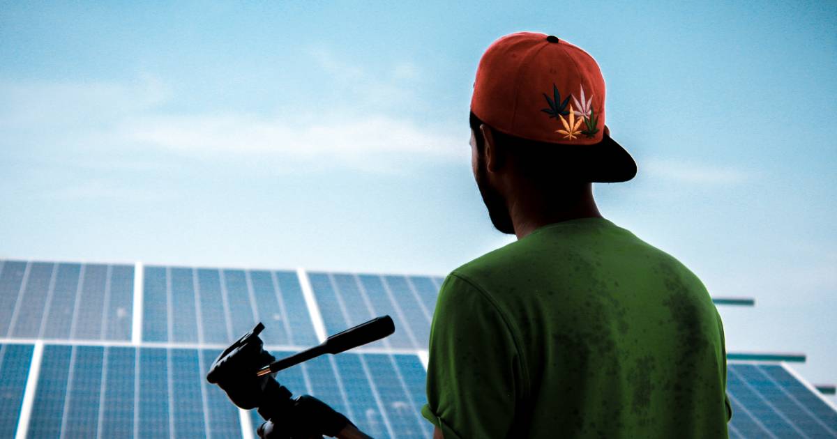 découvrez notre kit solaire 6000w, idéal pour convertir l'énergie solaire en électricité propre et économique. facile à installer, ce système performant convient aussi bien aux particuliers qu'aux entreprises souhaitant réduire leur empreinte carbone tout en réalisant des économies sur leur facture d'énergie. profitez d'une autonomie énergétique avec notre solution durable et fiable.