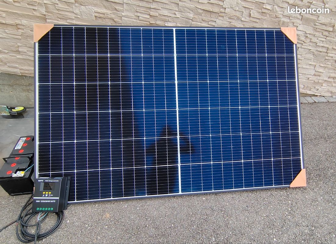 découvrez notre kit solaire isolé, la solution idéale pour produire votre propre électricité hors réseau. conçu pour les maisons, chalets ou campings, ce kit vous permet de profiter d'une énergie renouvelable et autonome, tout en réduisant votre empreinte carbone. facile à installer et performant, il est parfait pour tous vos besoins énergétiques en pleine nature.