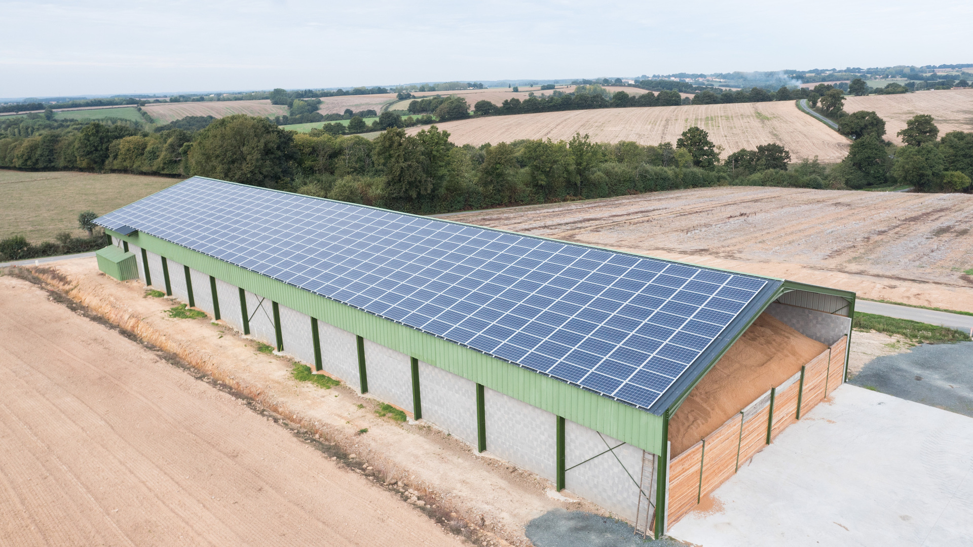 découvrez kwc photovoltaïque, votre solution économique et écologique pour produire une énergie renouvelable. réduisez vos factures d'électricité tout en contribuant à la protection de l'environnement avec nos systèmes photovoltaïques efficaces et durables.