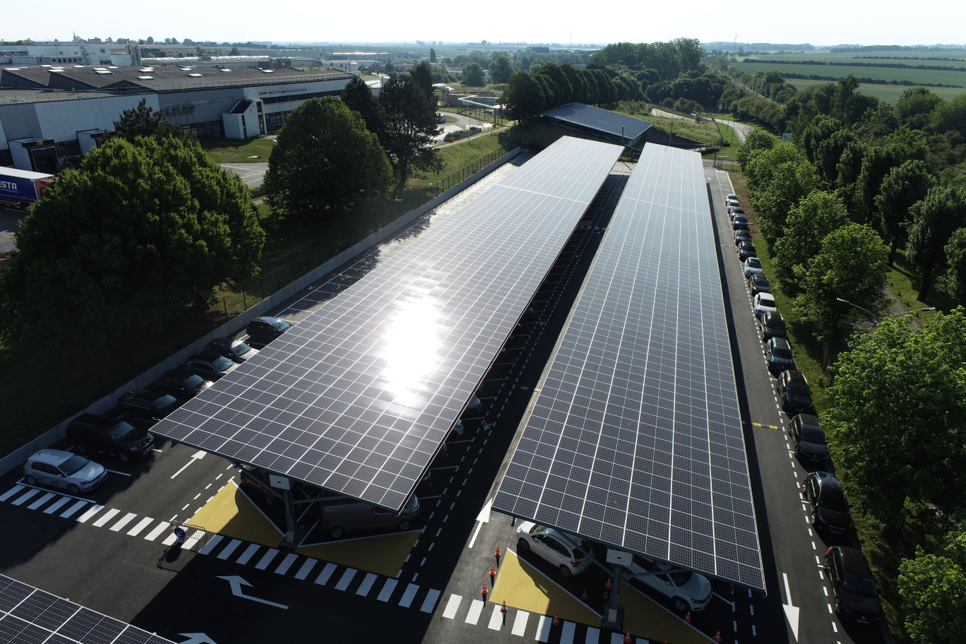 découvrez notre expertise en tant que leader photovoltaïque en normandie, offrant des solutions innovantes et durables pour vos projets énergétiques. profitez d'une énergie solaire de qualité, adaptée à vos besoins, tout en contribuant à la préservation de l'environnement.